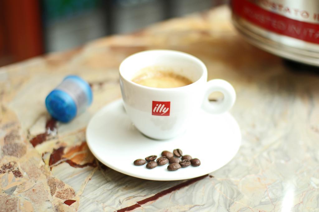 Orion Hotel บิชเคก ภายนอก รูปภาพ Espresso